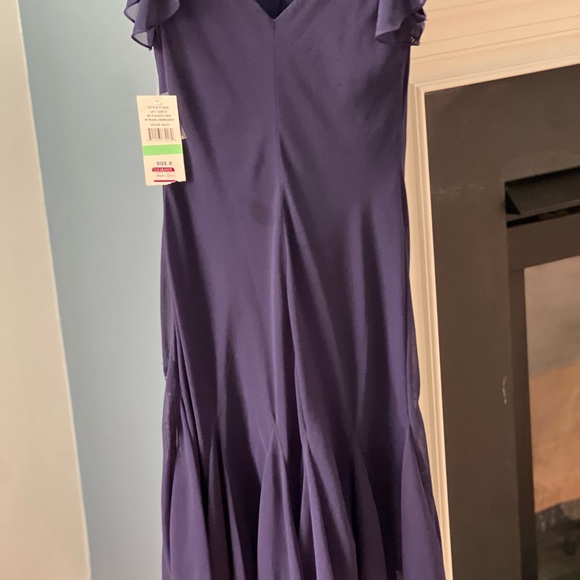 New Party Dress with fancy embroidered accents on bottom size 8 - Picture 5 of 9